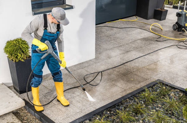 Best Deck Cleaning Services  in Claymont, DE